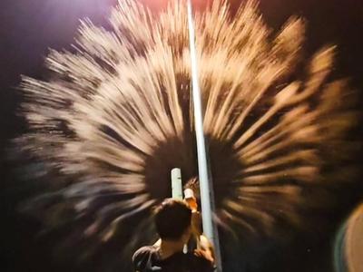Shower Water Gun / Fireworks Water Gun