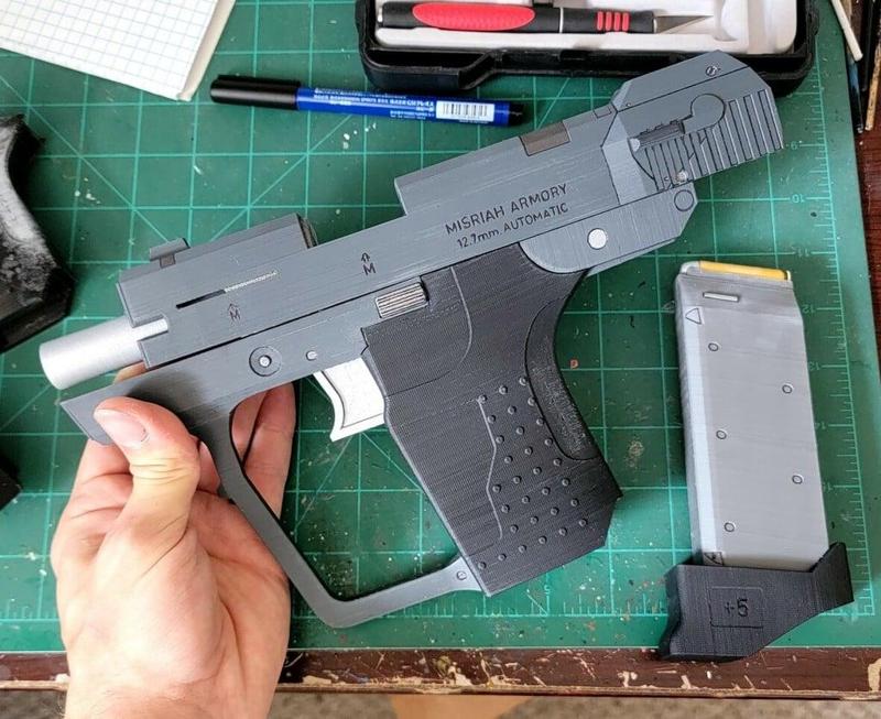 Halo 2 M6C Magnum (V3)