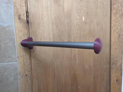 Renters Swinging Towel Bar