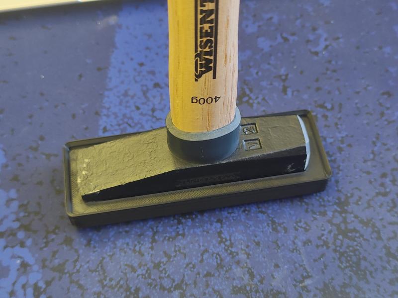 Gridfinity Hammer Holder
