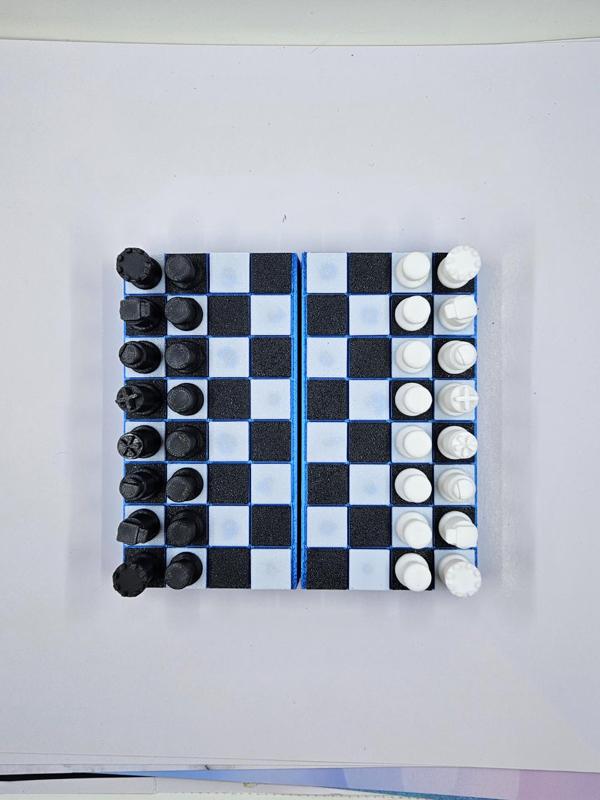 Mini magnetic chess set for travel