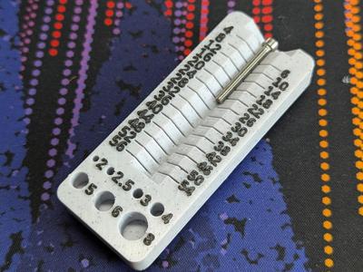 Compact Screw Measuring Tool