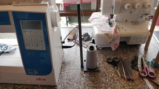 Overlock yarn Adapter to sewing machine