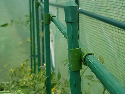 Garden frame connector 