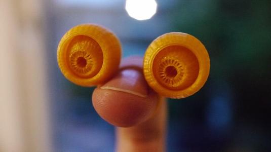 Chameleon eye toy