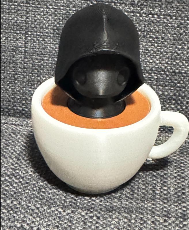 Suriel in a Teacup Clicker (ACOTAR)