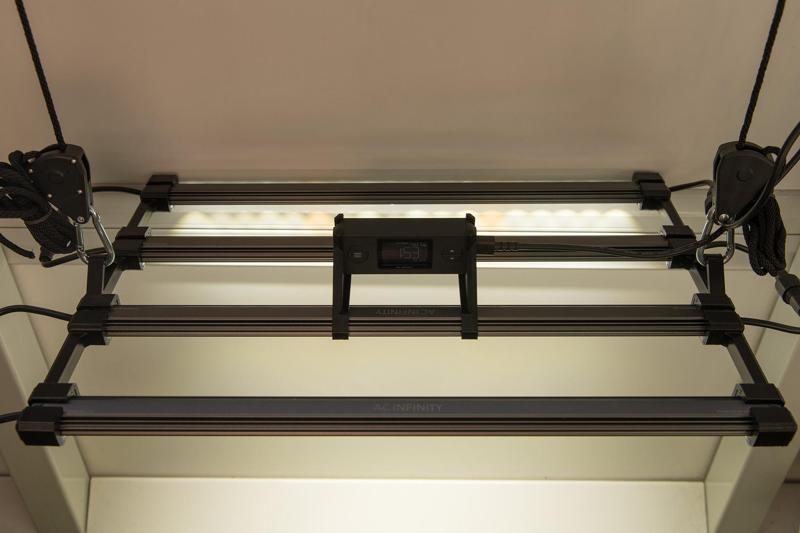 AC Infinity Ionbeam S16 Hanging Rig
