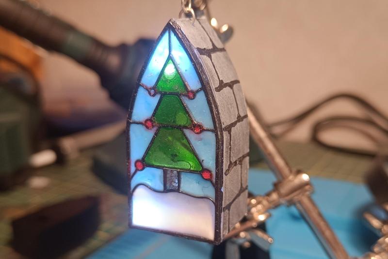 Stained glass, light-up earring (christmas tree)