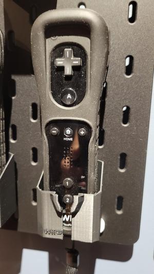 Nintendo Wii Wiimote Skadis Mount