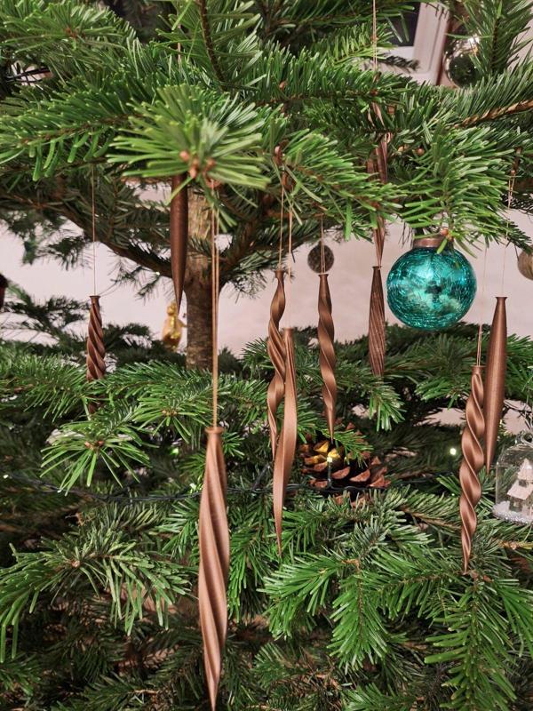 Christmas decorations "sleek icicles"