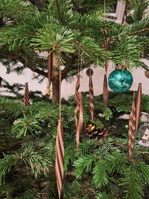 Christmas decorations "sleek icicles"