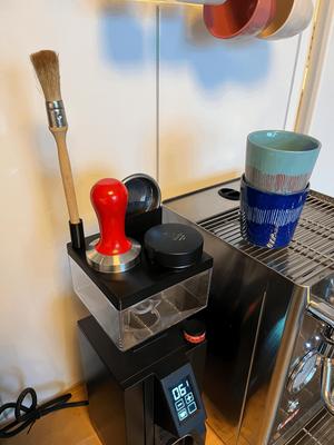 Coffee Temperstation for Portafilter maschines fitting as Lid of Eureka mignon mill.