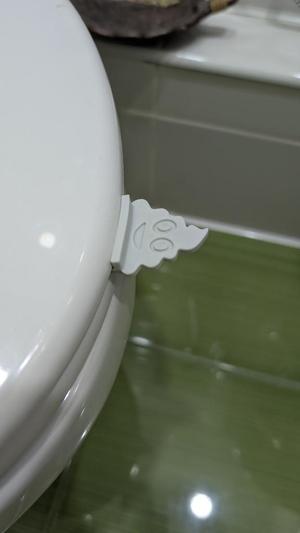 Poop Emoji Toilet Lid Lifter