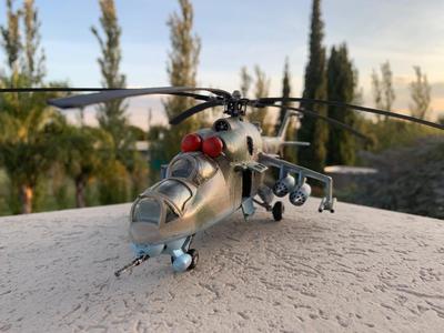 HIND MI24 RUSSIAN HELICOPTER - SCALE MODEL 1:48