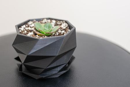 Low Poly Planter with Drain and Saucer