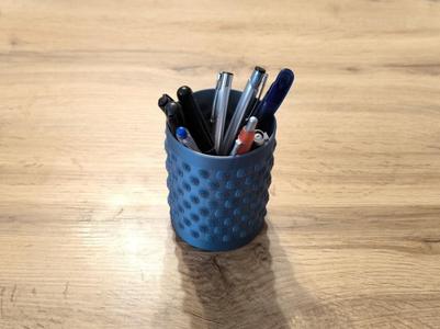 Pen holder / pencil holder