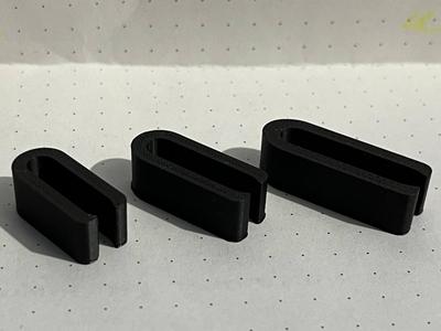 usb cables clips