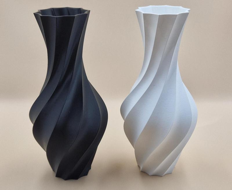 TORNADO VASE
