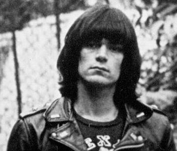 Dee Dee Ramone figure head