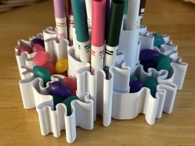 Aperiodic Desk Organizer