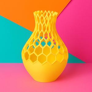 Honeycut Vase – Geometric Vase with Honeycomb Pattern