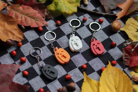 Clueless Pumpkin Keychain | Autumn Series | Halloween