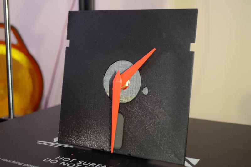 5¼ Inch Floppy Diskette Desk Clock