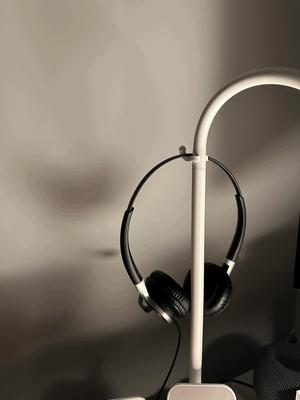 Ikea Navlinge lamp  - headset holder
