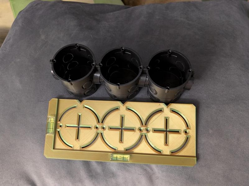 Flush-mounted socket template DIN 49 075 