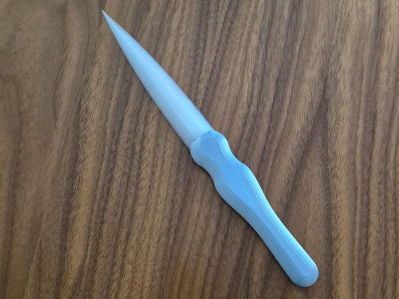 Paedyn Gray Dagger