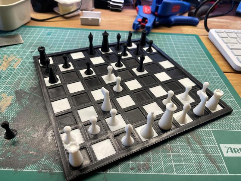Simple chess set