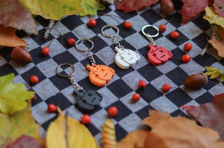 Scarred Pumpkin Keychain | Autumn Series | Halloween