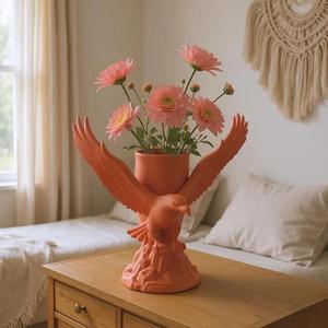 Guardian of the Skies – Majestic Eagle Vase