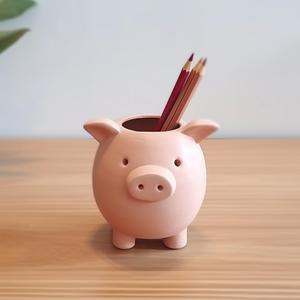 Piggy Holder – Playful Desk Organizer