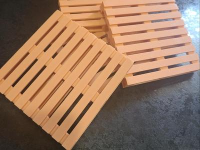 Pallet Coasters with Stand