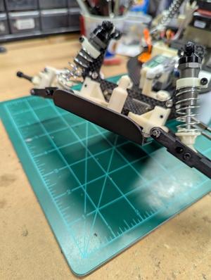 RC10 Graphite / FR01 Front Bumper