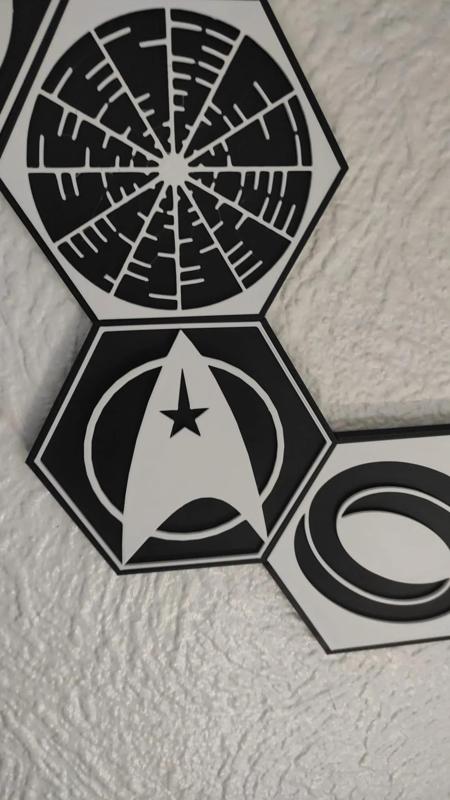 100Hex Star Trek Logo