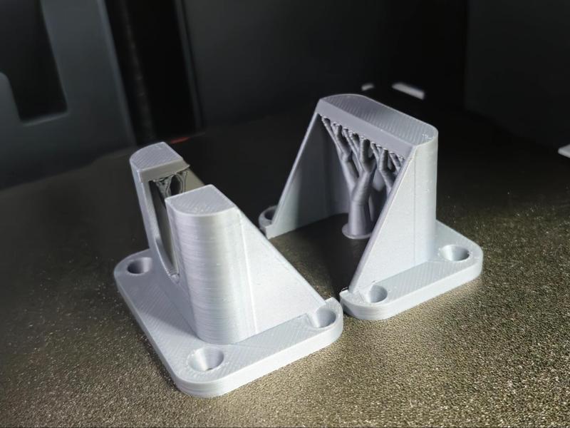 Extension cord bracket