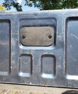 Nissan Hardbody Tailgate Plate