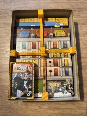 Grand Austria Hotel Spacer & Automa Card Tray