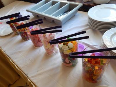 Candy tongs
