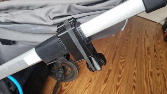 Thule Sleek handle bar lock clamp