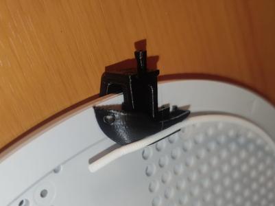 3D Benchy Filament Clip