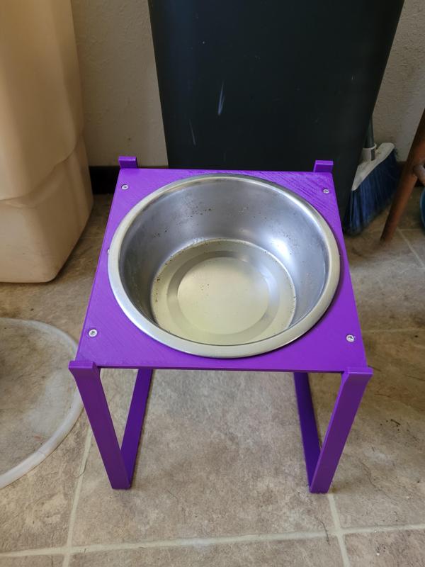 Raised Dog Bowl Stand