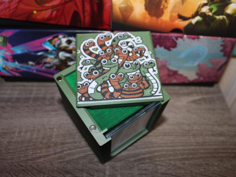 MTG EDH Commander Showcase Deck Box - Snakes