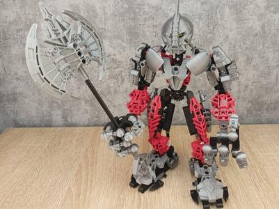 Bionicle Titan Axonn