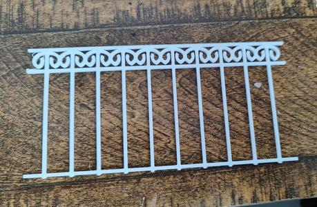 Adjustable Balcony Railing for Nativity Scenes and Dioramas
