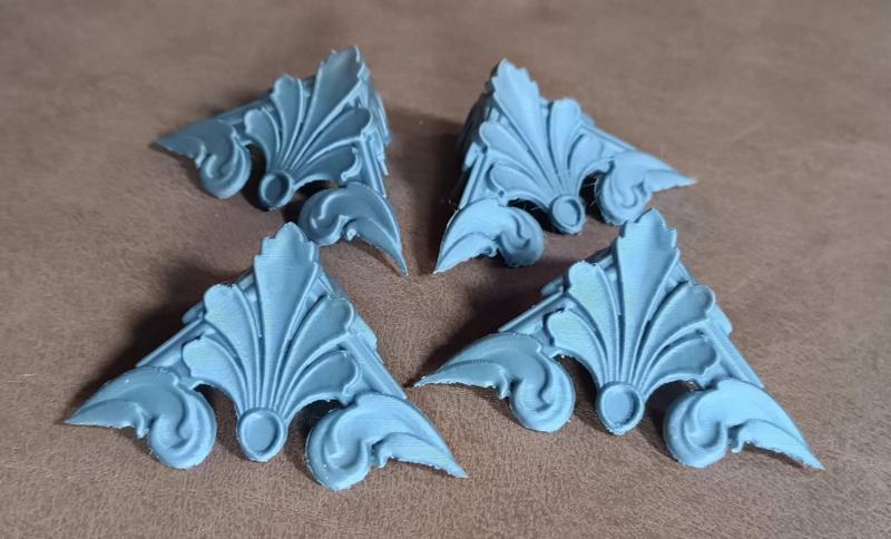 Baroque corner angles for frames