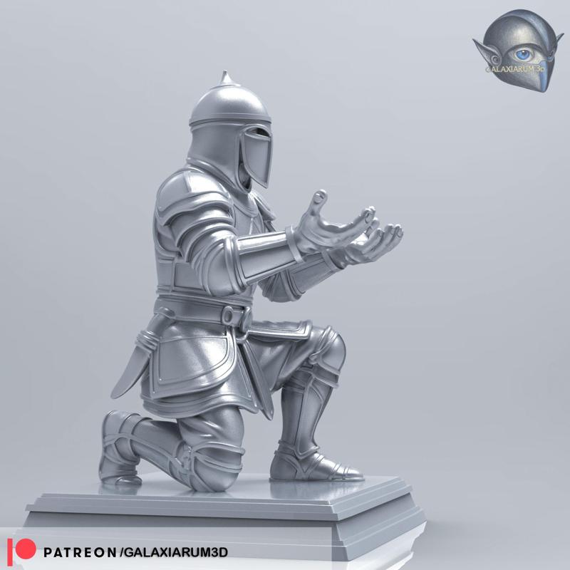 Medieval Knight Pen Holder 