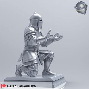 Medieval Knight Pen Holder 